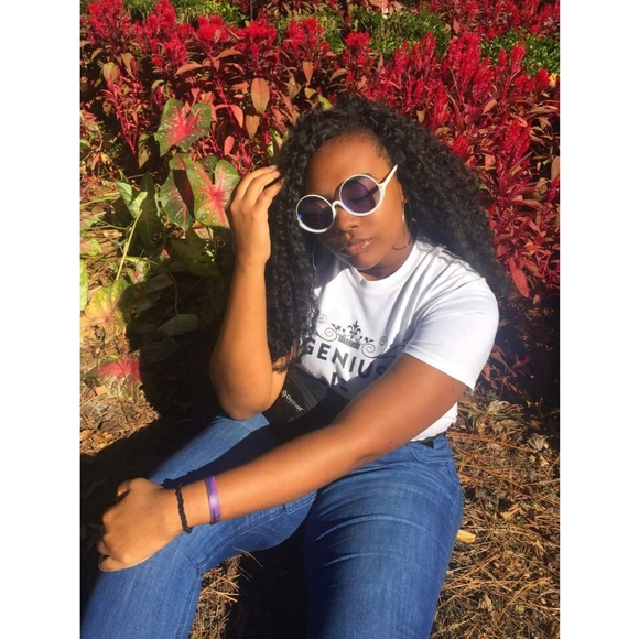 Round Fashion Sunglasses- Blue Lenses - Picture 5 of 5